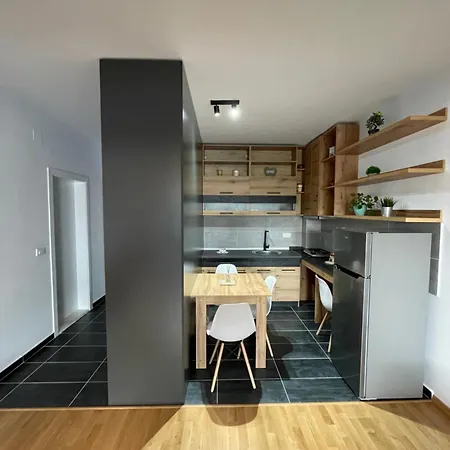 Apartment Corner 1 *